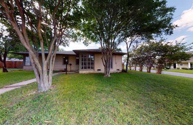 410 North Ave E - 410 East North Avenue, Bryan, TX 77801