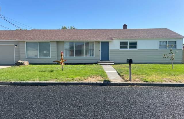 Remodeled Home in Ephrata - 706 1st Avenue Southeast, Ephrata, WA 98823 Remodeled Home in Ephrata - 706 1st Avenue Southeast, Ephrata, WA 98823