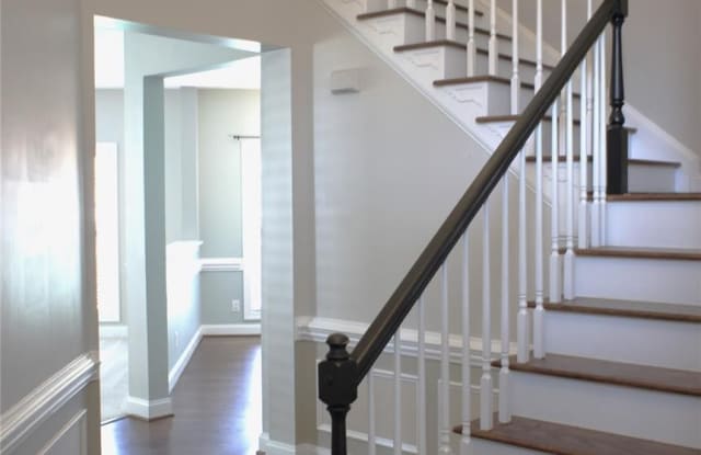 8831 Kingston Forest Drive Gallery 3