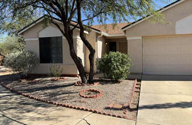 8526 N Spring Creek Dr Gallery 2