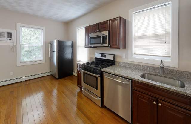 72 Pembroke Avenue72 Pembroke Avenue - 72 - 2 Gallery 3