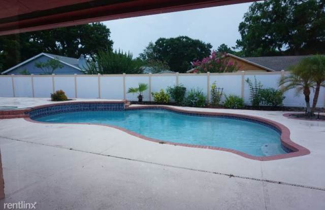 8011 Gillette Ct Gallery 4