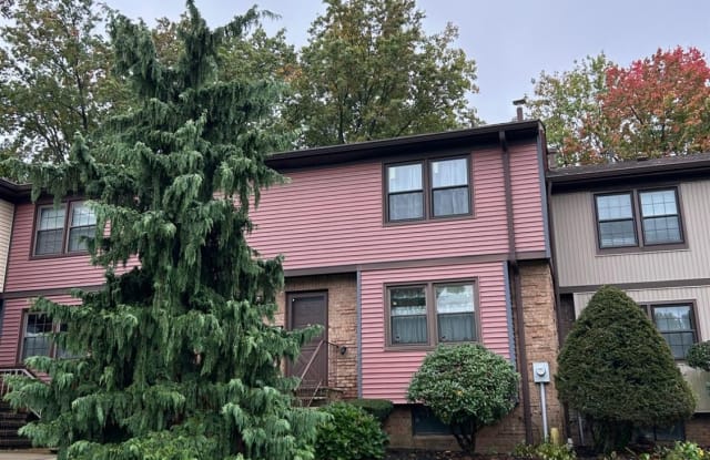 71 HIGHVIEW Drive - 71 Highview Drive, Fords, NJ 07095