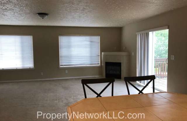 18373 Tupper Road Gallery 4