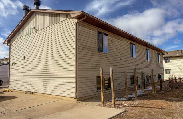 1727 Palmer Drive - 3 photos photos