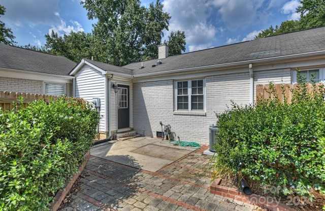 1502 Kensington Drive Gallery 4