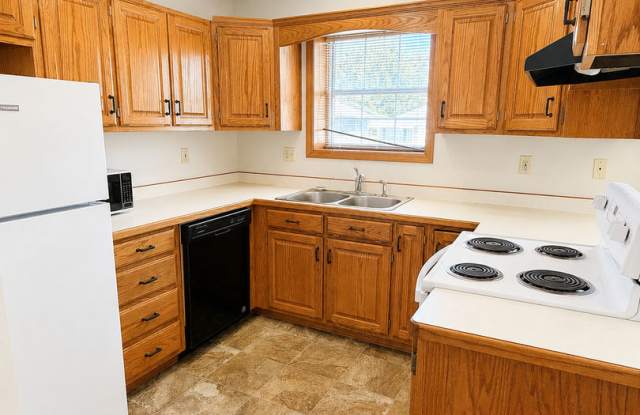 2 Bed | 2 Bath | 1-Car Garage | South Joplin $1000 Gallery 4