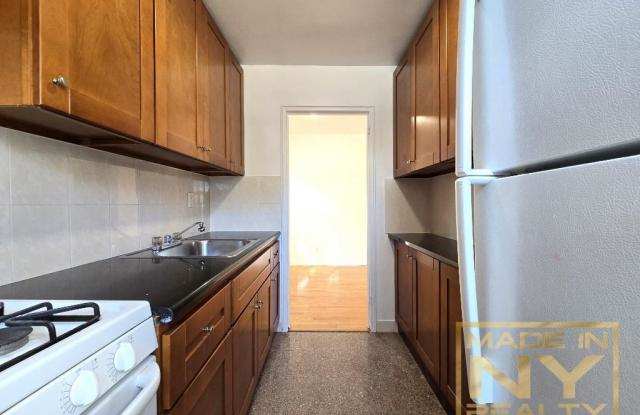 196-11 73rd Ave - 196-11 73rd Avenue, Queens, NY 11366