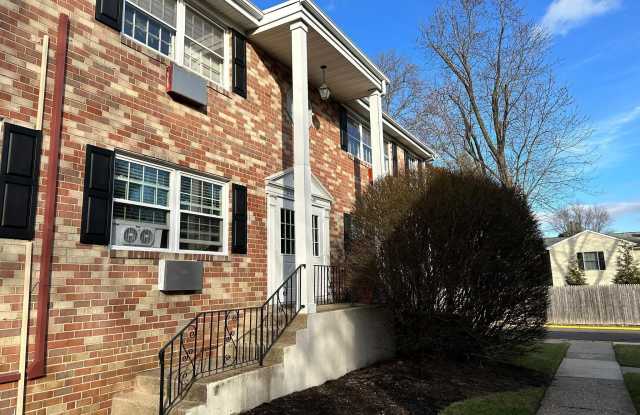 403 S MAIN STREET - 403 South Main Street, Doylestown, PA 18901