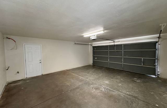 NW Visalia Home Near Shopping Center Rent Ready! Gallery 3