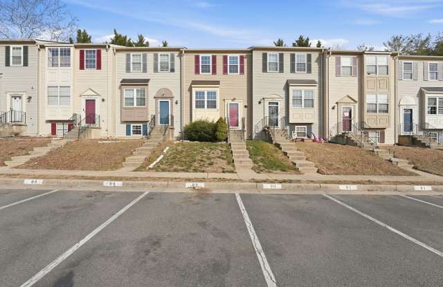 Welcome to 3031 Antrim Circle, a well-kept 3-level townhome in Dumfries. photos photos
