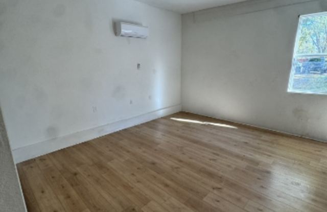 1466 South Worth Avenue #B photos photos