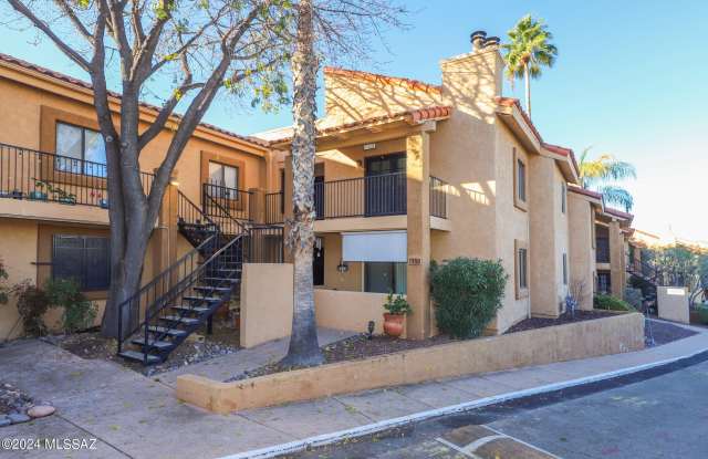8271 N Oracle unit: 250 - 8271 North Oracle Road, Oro Valley, AZ 85704
