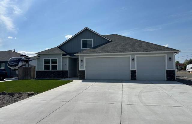 3 bedroom, 2.5 bath with bonus room in West Richland!! photos photos