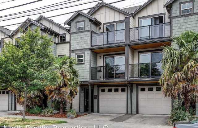 1466 NW 67th St - 1466 Northwest 67th Street, Seattle, WA 98117