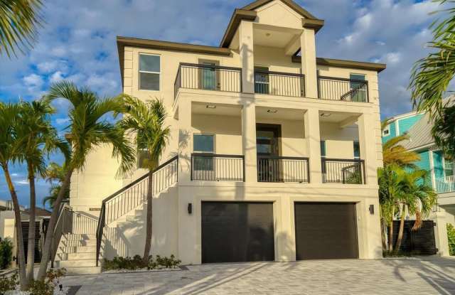 116 DEVON DRIVE photos photos