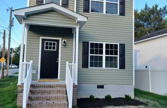 Newly Constructed 5 Bedroom Home in Hampton photos photos