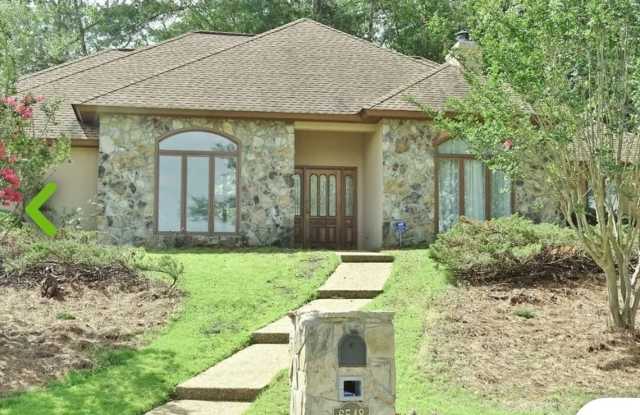 Beaver Run in Midland!!!! 2526 sf, Garage, 3 BR 2/5 BA fenced back - neighborhood pool, lake, tennis photos photos
