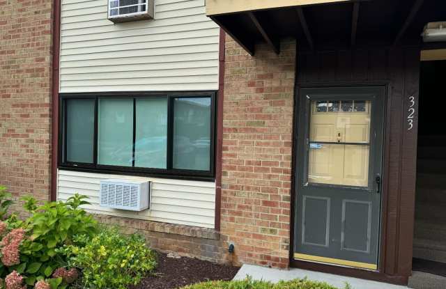 323 cricket Lane - 323 Cricket Lane, Woodbridge, NJ 07095