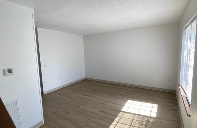 Hillcrest Apts photos photos