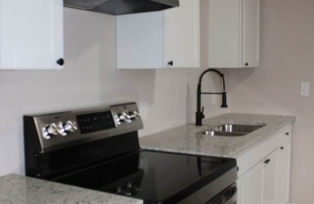 For Rent 3 Bedroom 2 Bath W/ Flex Space In South Aiken Gallery 3