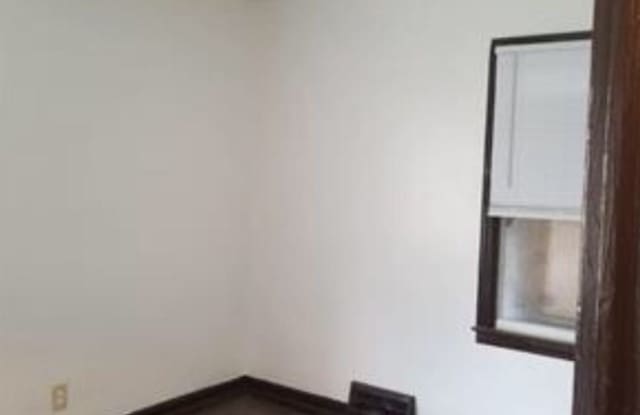 18591 Brinker Avenue Gallery 2