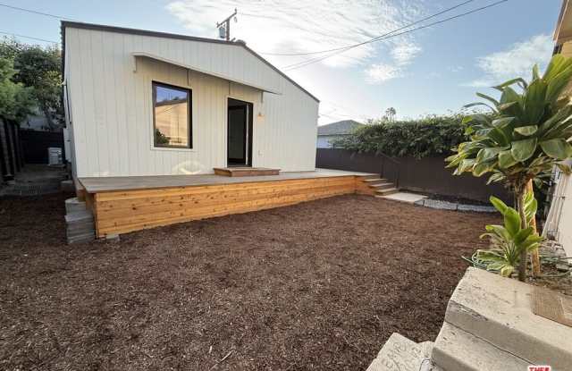 3331 Cattaraugus Ave Gallery 1