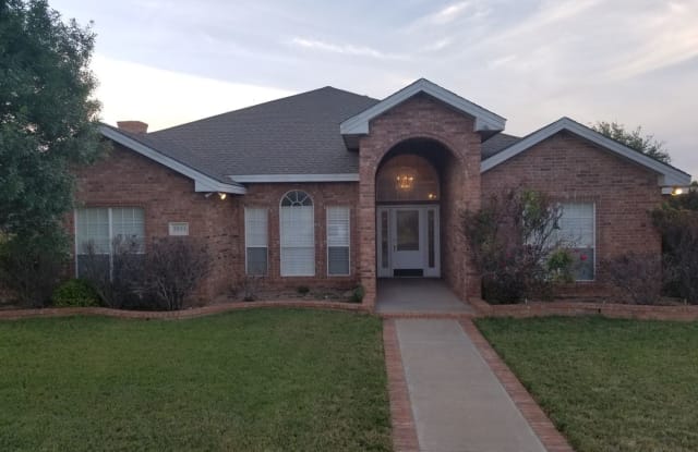 5800 Sundance Pl - 5800 Sundance Place, Midland, TX 79707