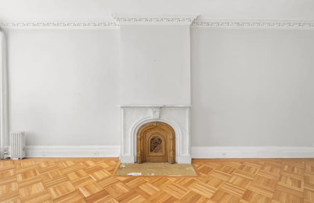 459 West 24th Street - 459 W 24th St, New York City, NY 10001