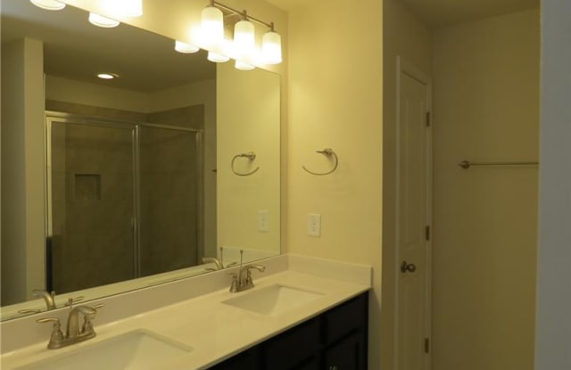 2611 Hedgeway Cir - 2611 Old 41 Highway, Kennesaw, GA 30144