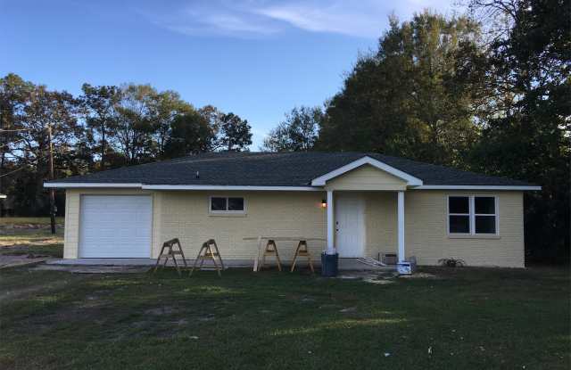 11524 Wardline Rd - 11524 Wardline Road, Tangipahoa County, LA 70401