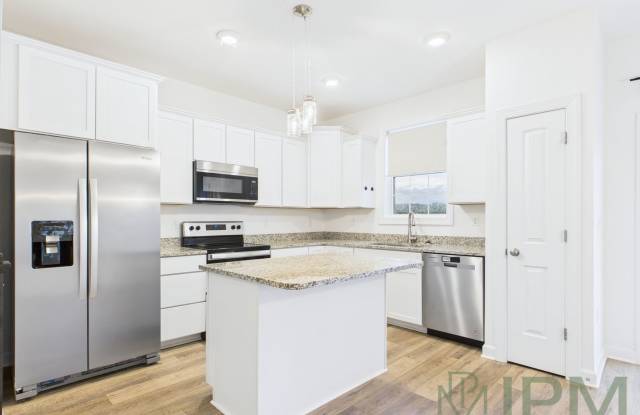 Dallastown Schools! Available Now! Beautiful 3 Bedroom, 2.5 Bath Townhome! - 154 Hudson Boulevard, York County, PA 17356