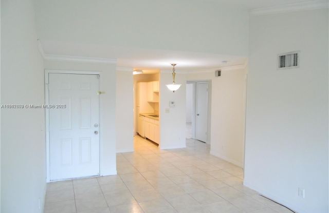3987 NW 87th Ave photos photos
