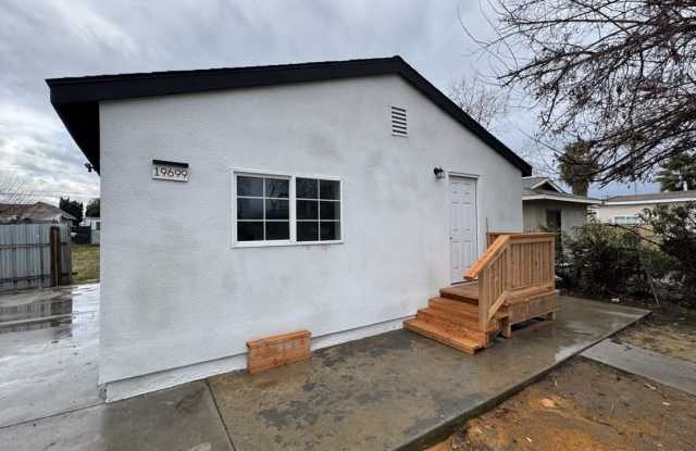 19699 Avenue 195 Gallery 2