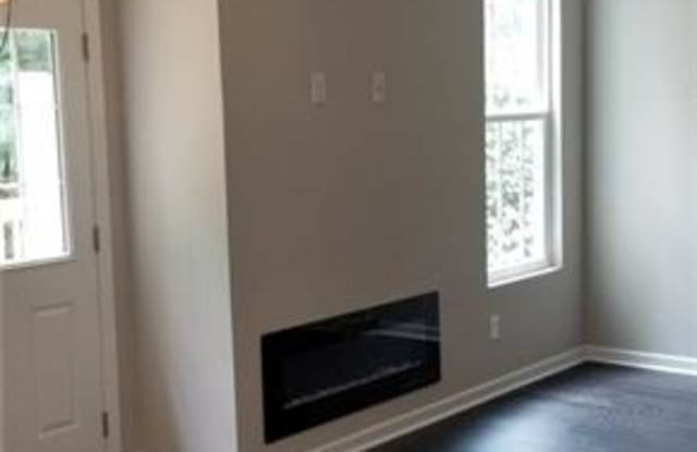 828 Hughes Trace Gallery 3
