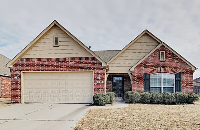 8925 N 152nd East Ave - 8925 North 152nd East Avenue, Owasso, OK 74055