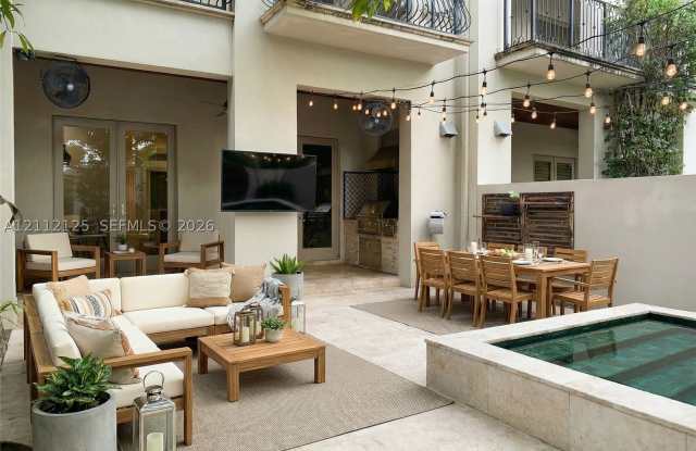 7560 SW 56th Ct Gallery 1