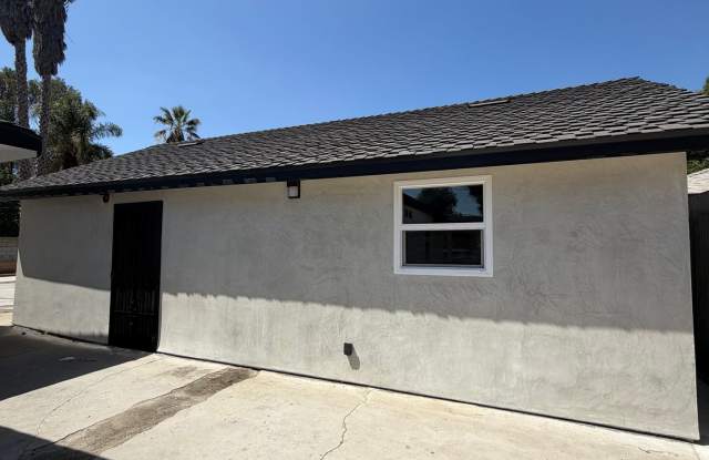 Beautifully remodeled 2-bedroom, 1-bathroom back house in the heart of Compton! photos photos Beautifully remodeled 2-bedroom, 1-bathroom back house in the heart of Compton! photos photos
