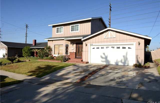 7838 Bellflower Drive Gallery 2