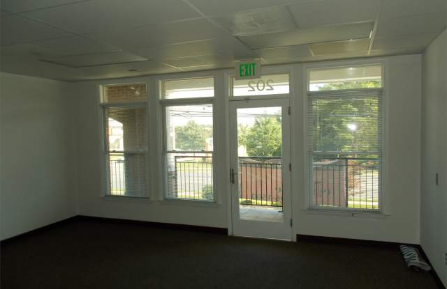 2500 Rolling Road - 202 Gallery 3