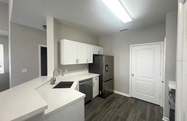 18046 VILLA CREEK Drive Gallery 4