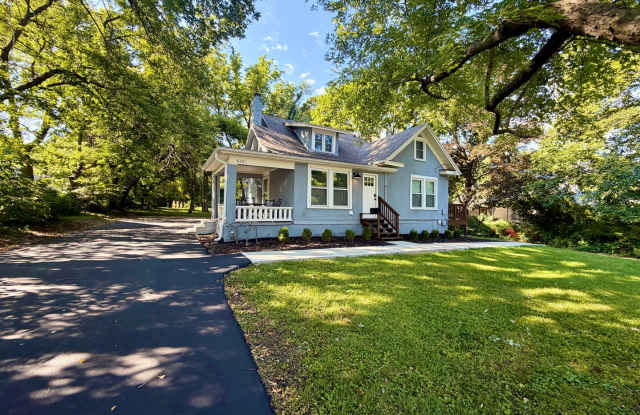 {8201} Fully Renovated Home in the Heart of Overland Park + Walk to Downtown and the New Farmer's Market + Original Hardwood Floors + Modern Updates Throughout Gallery 3