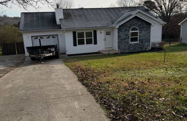 West Knoxville, 4 bedroom, fenced backyard, extra storage. Contact Ed Johnson (865) 924-5045 - 2427 Chimney Ridge Road, Knoxville, TN 37923