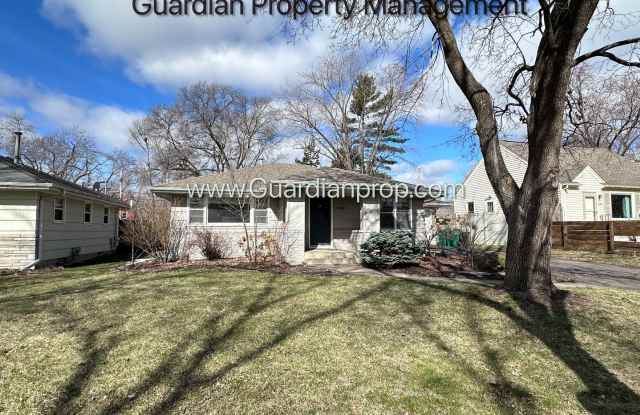 St Louis Park Single Family Home, Fenced In yard, Washer/Dryer, Fenced 1 Car Garage photos photos