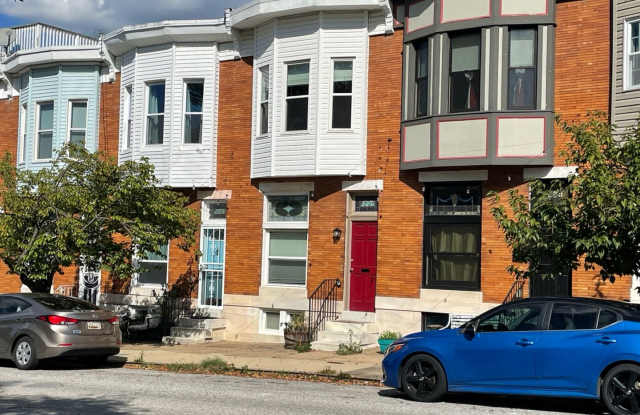 2-Bedroom on Patterson Park in Highlandtown - Vintage Charm - 227 South Ellwood Avenue, Baltimore, MD 21224