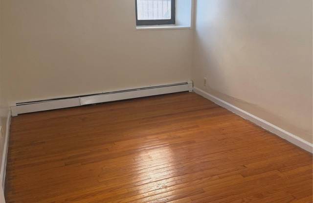 11 Lawrence Street Gallery 4