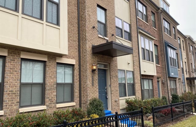 4624 Woodberry St - 4624 Woodberry Street, Riverdale Park, MD 20737