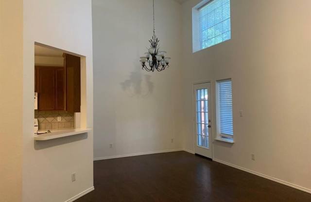 4577 Woodsboro Lane Gallery 4