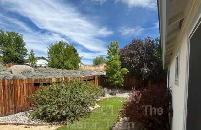 2210 Desert Village Court Gallery 3