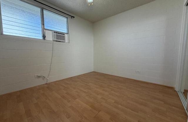 1710 Young Street Gallery 4
